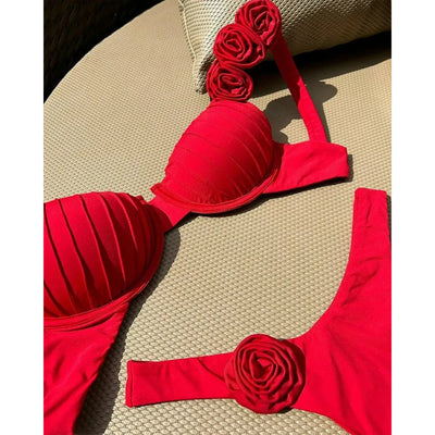 Merah Bikini Takımı